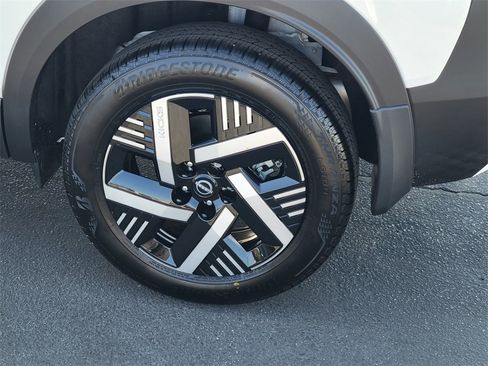 New 2026 Nissan Kicks SV image 2