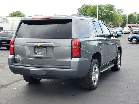 Used 2019 Chevrolet Tahoe LT w/ Luxury Package AWD/4WD image 3