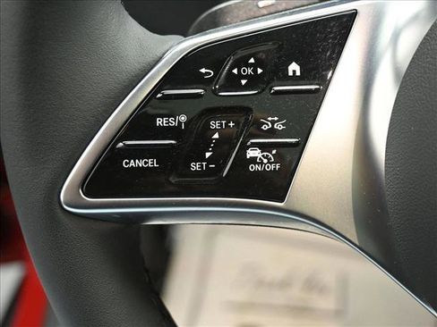 Certified 2026 Mercedes-Benz GLC 300 4MATIC image 11