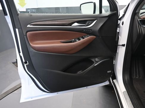 Used 2021 Buick Enclave Avenir w/ Avenir Technology Package image 28