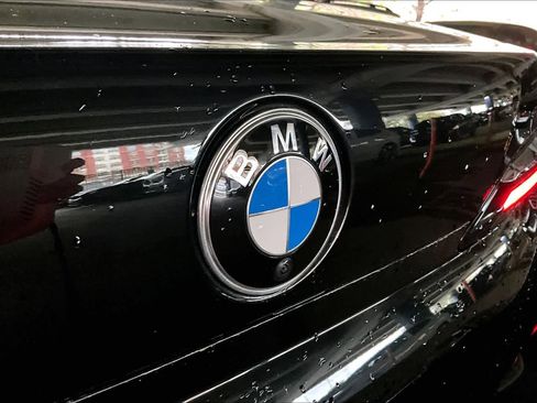 Used 2025 BMW 740i image 30