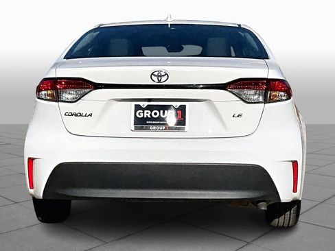 Used 2025 Toyota Corolla LE image 5