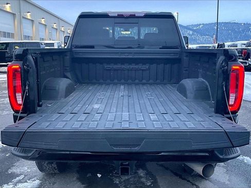 Used 2021 GMC Sierra 3500 Denali w/ Denali Ultimate Package image 18