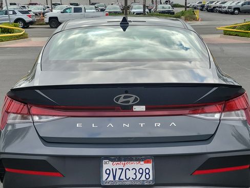 Certified 2025 Hyundai Elantra Sport FWD image 27