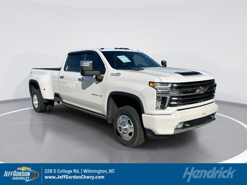 Used 2022 Chevrolet Silverado 3500 High Country image 1