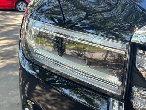 Used 2023 GMC Acadia SLT FWD image 37