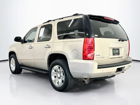 Used 2007 GMC Yukon SLT w/ SLT Preferred Equipment Group AWD/4WD image 5