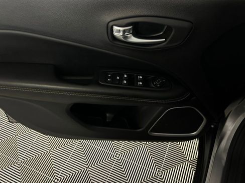 Used 2020 Jeep Compass Sport w/ Safety & Security Group image 24