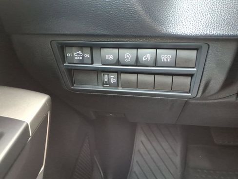 Used 2022 Toyota Tundra SR5 AWD/4WD image 33