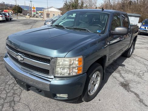 Used 2008 Chevrolet Silverado 1500 LT w/ Safety Package image 2