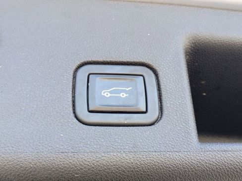 Certified 2022 Chevrolet Equinox LT w/ Driver Convenience Package image 31