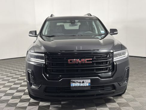 Used 2022 GMC Acadia SLE w/ Driver Convenience Package FWD image 2