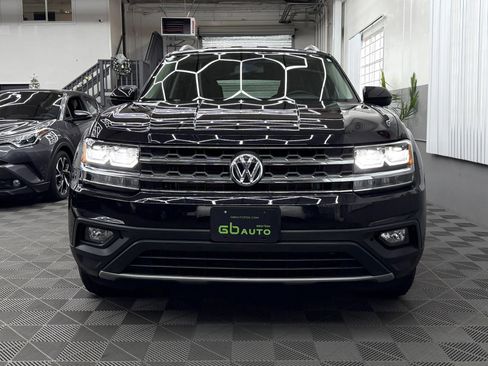 Used 2018 Volkswagen Atlas SE image 2