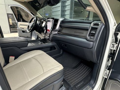 Used 2019 RAM 2500 Limited AWD/4WD image 17