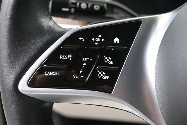 Used 2023 Mercedes-Benz GLC 300 4MATIC image 24