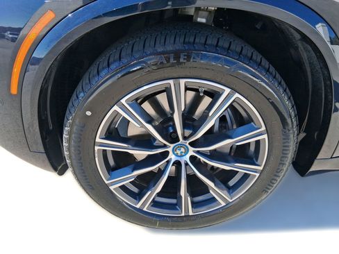 Certified 2024 BMW X5 xDrive50e w/ M Sport Package image 9