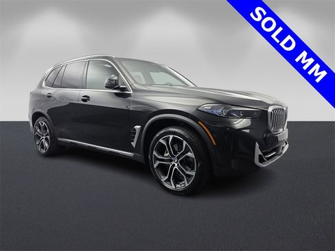 Used 2026 BMW X5 sDrive40i w/ Premium Package image 1