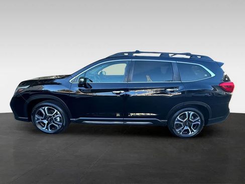 Used 2023 Subaru Ascent Touring AWD/4WD image 3
