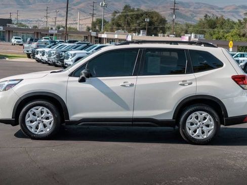 Used 2021 Subaru Forester AWD/4WD image 3