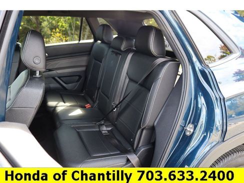 Used 2021 Volkswagen Atlas Cross Sport SE image 29