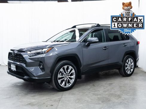Used 2022 Toyota RAV4 XLE Premium AWD/4WD image 3