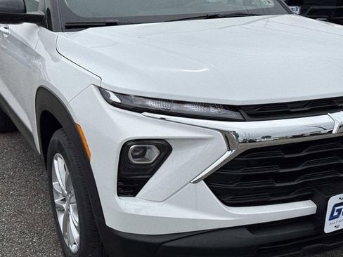 New 2026 Chevrolet TrailBlazer LS w/ LS Convenience Package FWD image 5