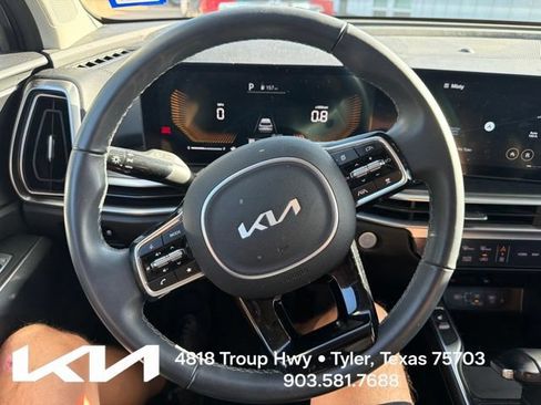 Used 2024 Kia Sorento S w/ Panoramic Sunroof Package FWD image 18