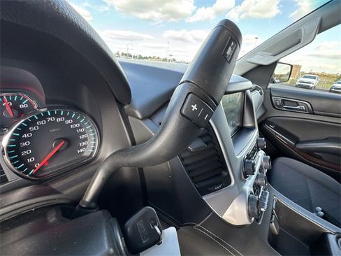 Certified 2018 GMC Yukon SLE image 16