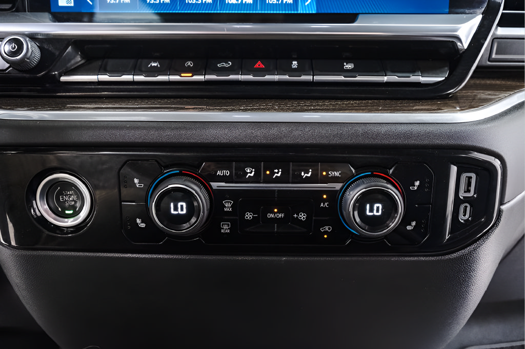 Used 2023 Chevrolet Silverado 1500 LT AWD/4WD image 15