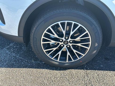 New 2025 Ford Escape SE image 51