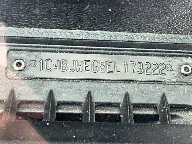 Used 2014 Jeep Wrangler Unlimited Sahara w/ Dual Top Group AWD/4WD image 29