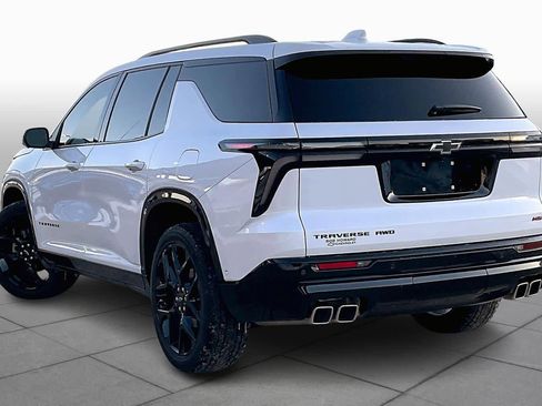 Used 2024 Chevrolet Traverse RS image 13
