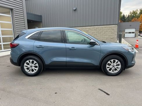 Used 2023 Ford Escape Active image 4