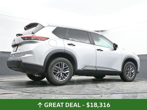 Used 2024 Nissan Rogue S image 49