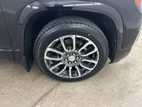 Used 2020 GMC Acadia Denali w/ Denali Ultimate Package image 15