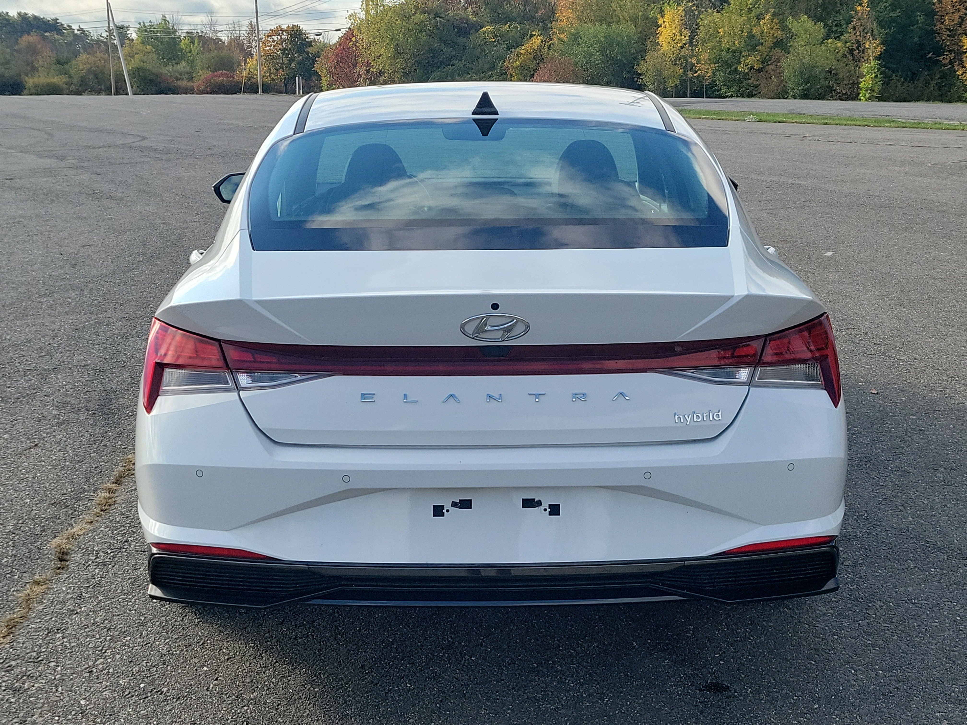 Used 2023 Hyundai Elantra Limited FWD image 6