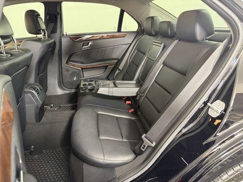 Used 2011 Mercedes-Benz E 350 4MATIC Sedan image 22
