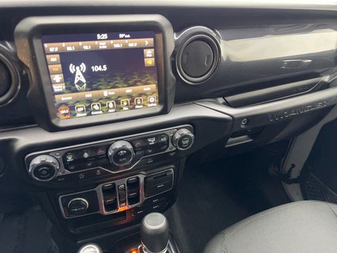 Used 2022 Jeep Wrangler Unlimited Sport image 57