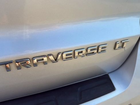Used 2016 Chevrolet Traverse LT FWD image 20