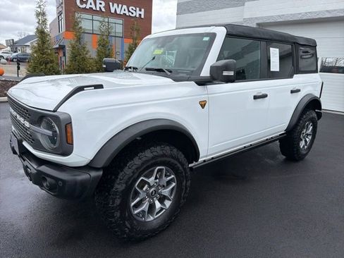 Certified 2025 Ford Bronco Badlands AWD/4WD image 2