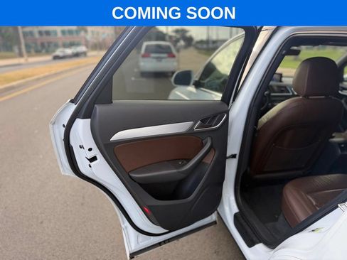 Used 2016 Audi Q3 2.0T Premium Plus w/ Technology Package AWD/4WD image 10