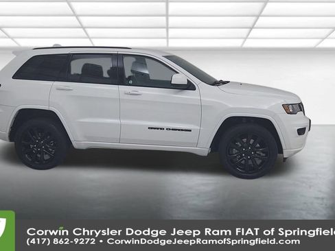 Used 2021 Jeep Grand Cherokee Laredo X image 17
