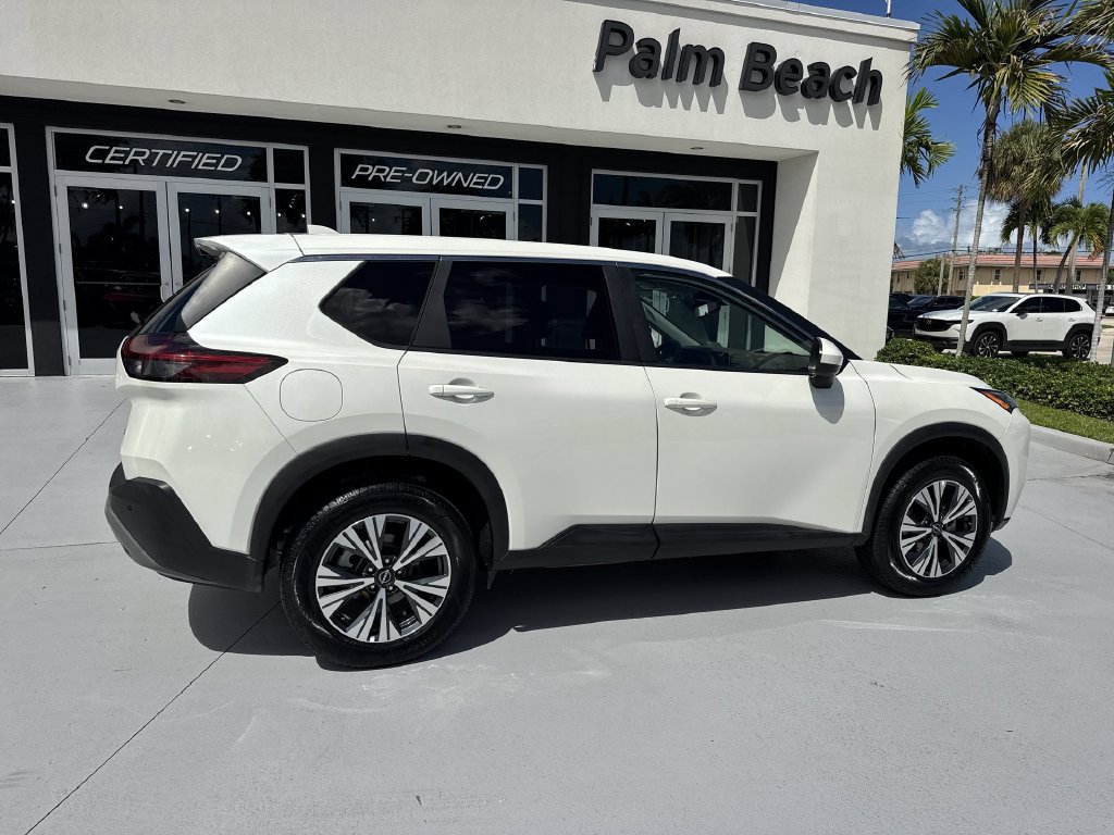 Used 2023 Nissan Rogue SV AWD/4WD image 4