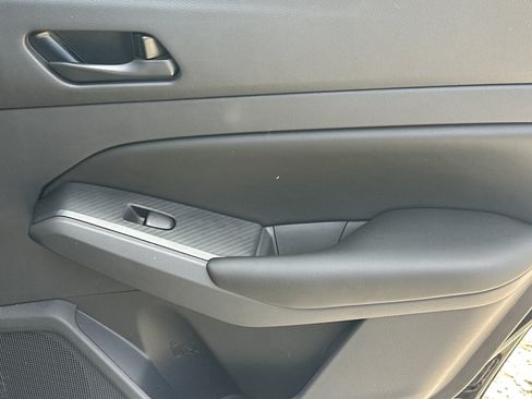Used 2025 Nissan Altima 2.5 S FWD image 16