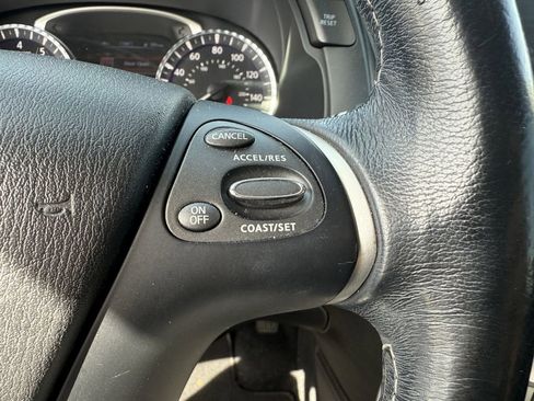 Used 2017 INFINITI QX60 Base w/ Premium Plus Package image 13