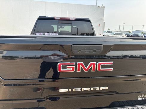 Used 2019 GMC Sierra 1500 SLT AWD/4WD image 5