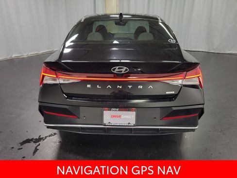 Used 2024 Hyundai Elantra Limited FWD image 7