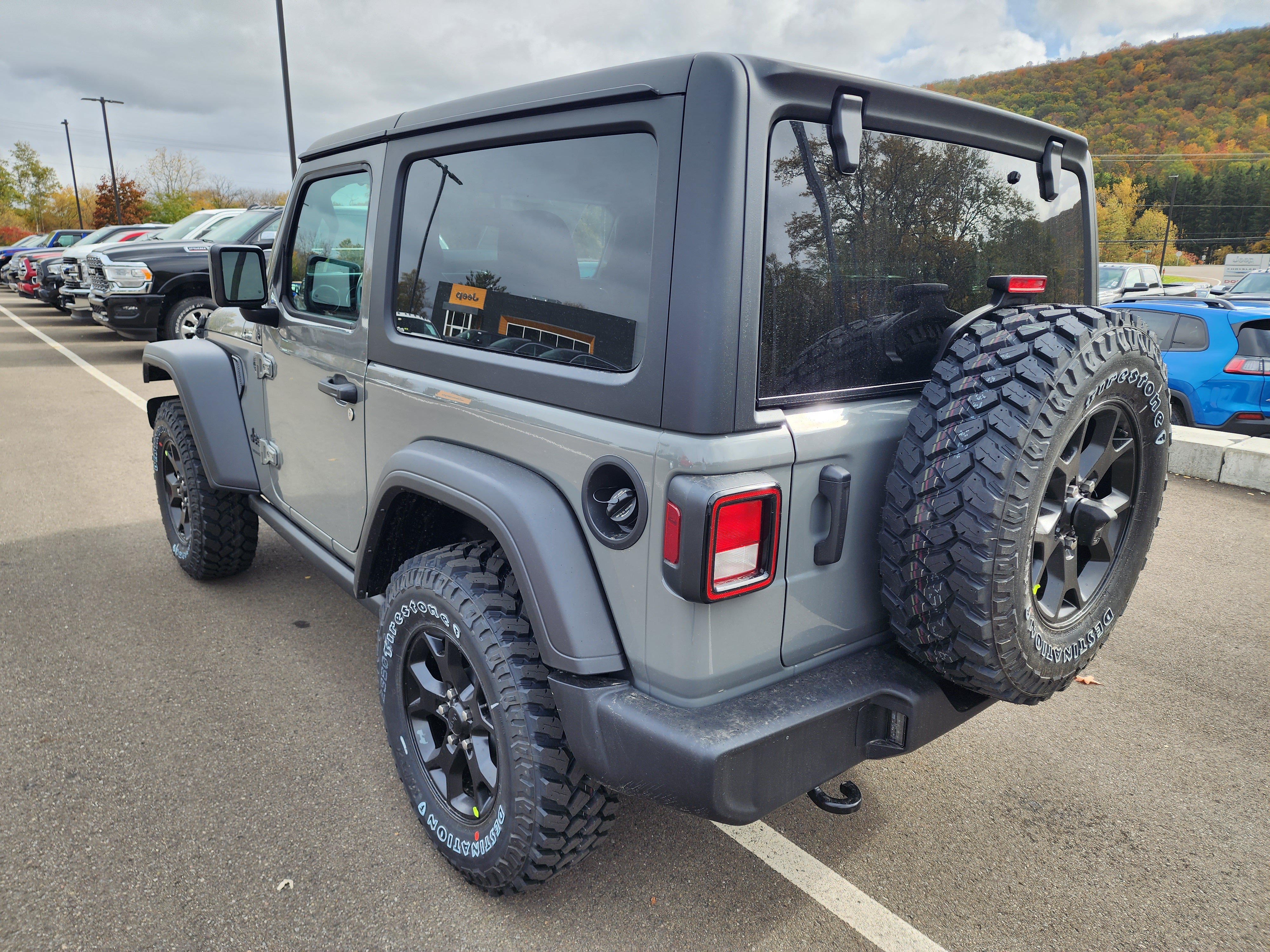 Used 2023 Jeep Wrangler Sport AWD/4WD image 8
