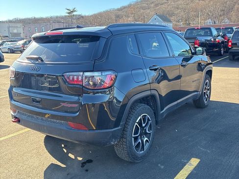 Used 2024 Jeep Compass Trailhawk image 5