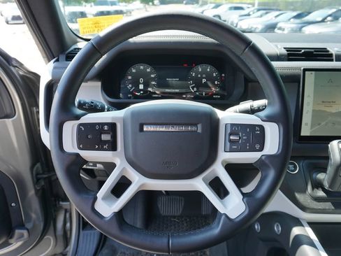 Used 2025 Land Rover Defender 110 X-Dynamic SE AWD/4WD image 14